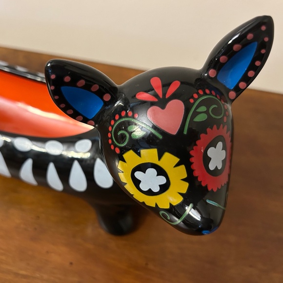 Pier One Imports Day of the Dead vintage ceramic dog. 11" long and 6" tall - Picture 4 of 6